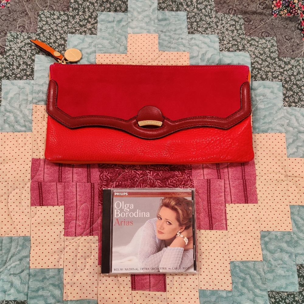 Large T Tahari Leather & Nubuck Clutch - Picture 13 of 13
